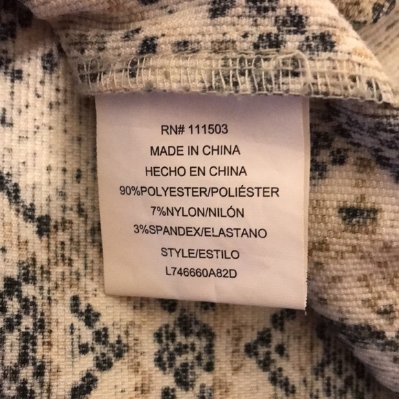 Lily Star Snakeskin button up mini skirt size small - Picture 4 of 4